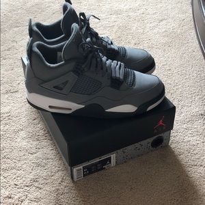 Jordan Retro 4 - Cool Grey